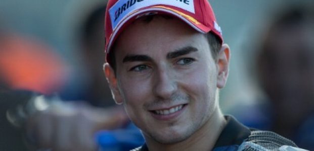 Lorenzo Sabet Penghargaan Khusus dalam Acara FIM